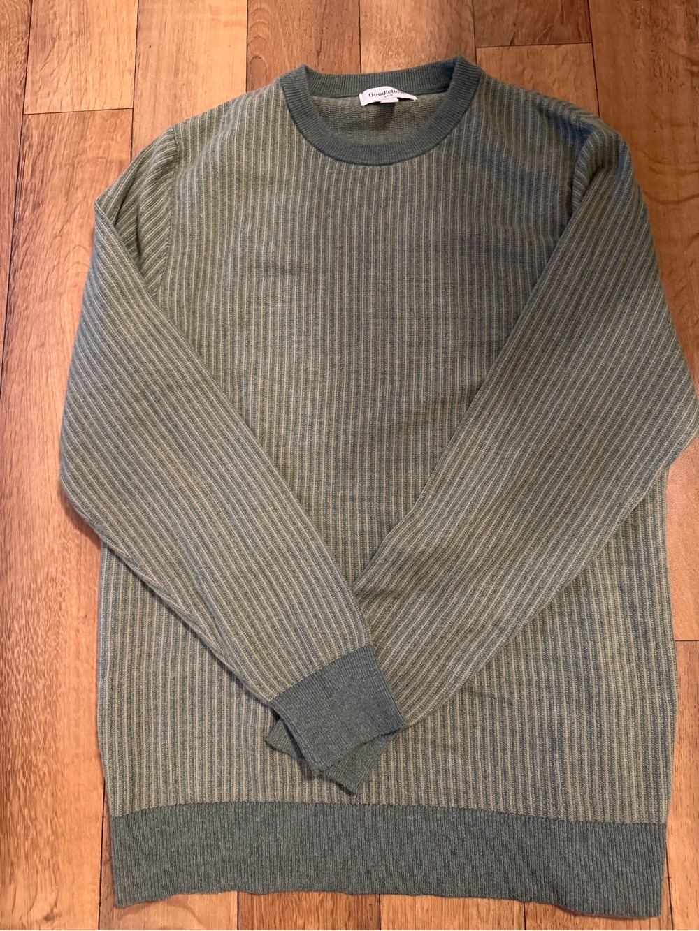 Goodfellow Sweater - Picture 2 of 3